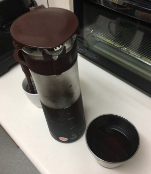 「HARIO (ハリオ) 水出しコーヒーポット（MCPN-14CBR）」でアイスコーヒーをたっぷり抽出